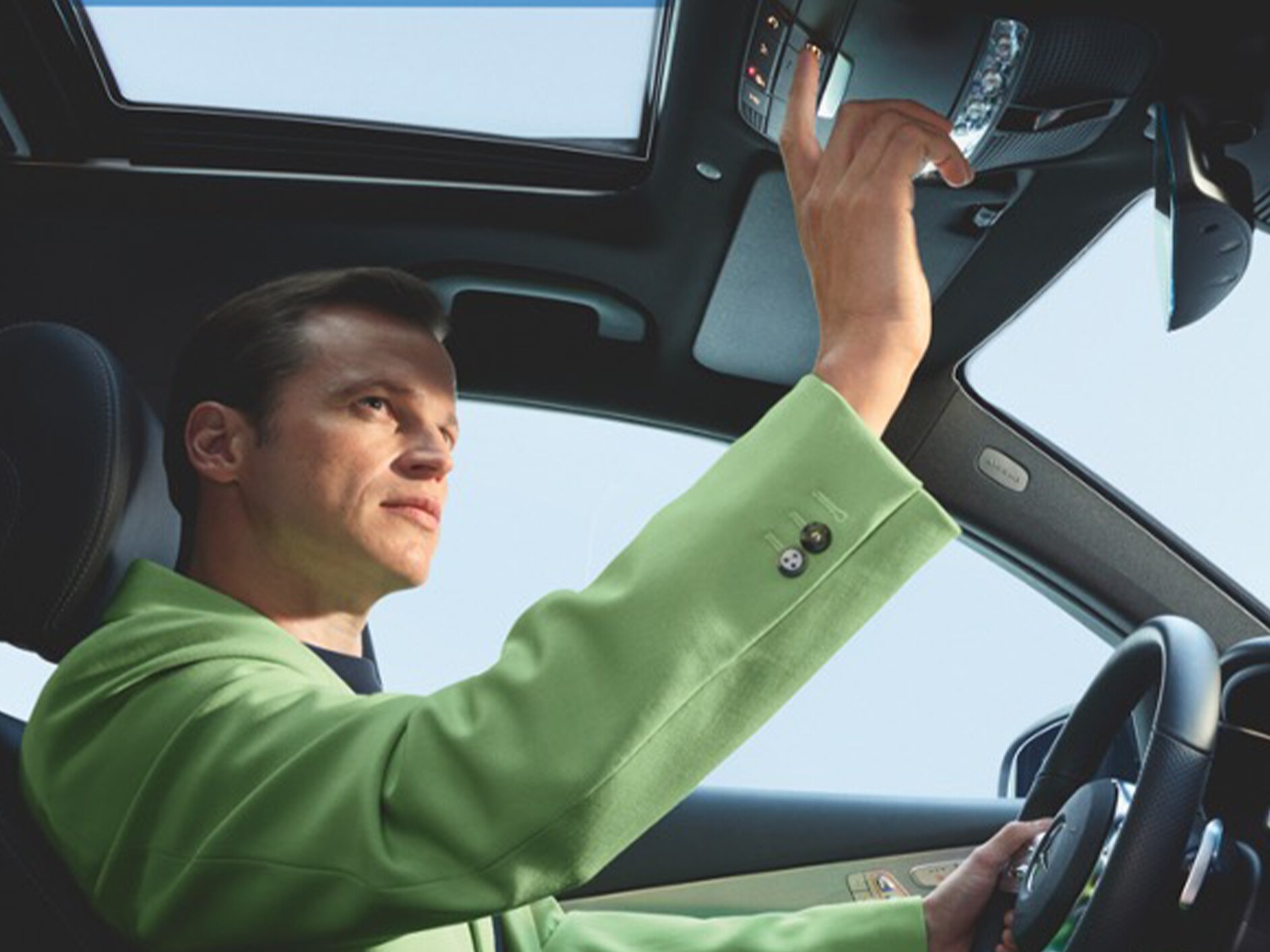 Il sistema di chiamata d'emergenza Mercedes-Benz fa parte dell'equipaggiamento di serie dei Digital Extras di Mercedes-Benz.