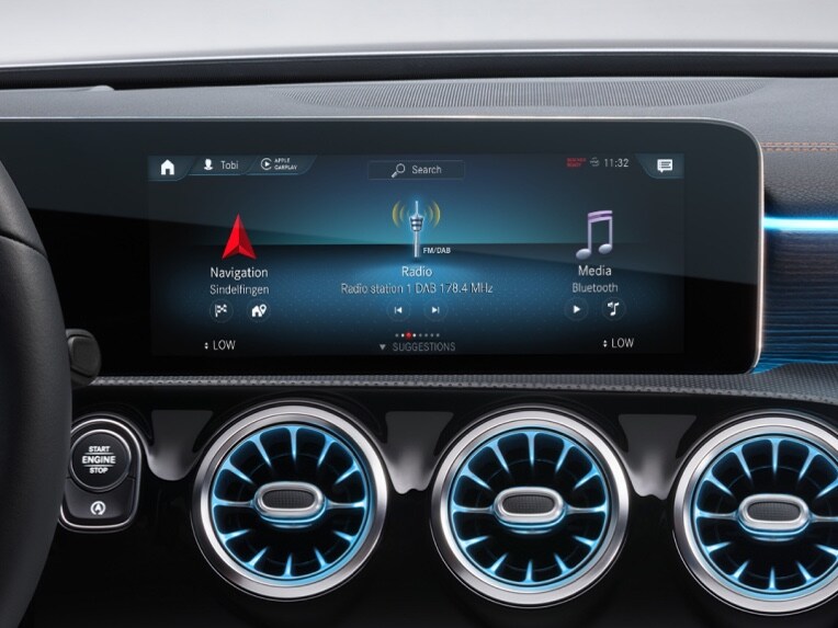 Il Digital Extras Autoradio digitale selezionato nel sistema multimediale MBUX.