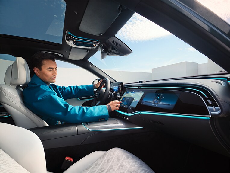 La visualizzazione e ricerca di destinazioni speciali è uno dei vari Digital Extras di Mercedes-Benz.