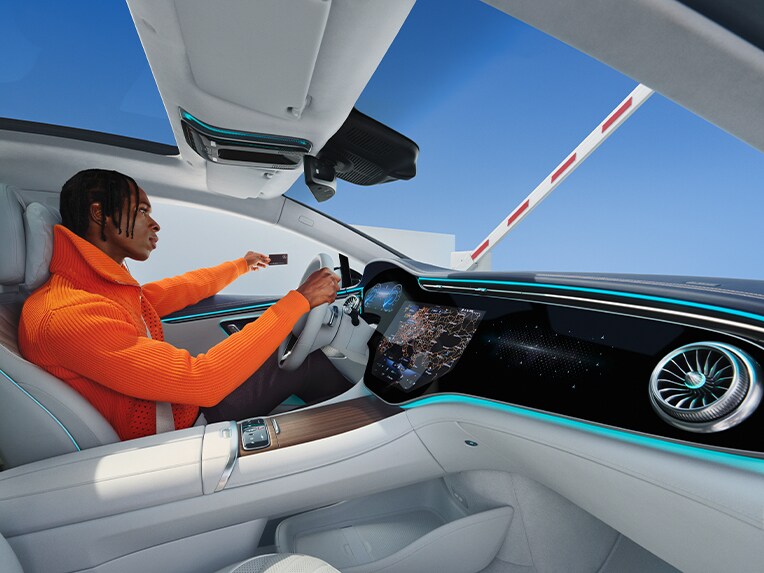 L'app per il parcheggio è uno dei vari Digital Extras di Mercedes-Benz.