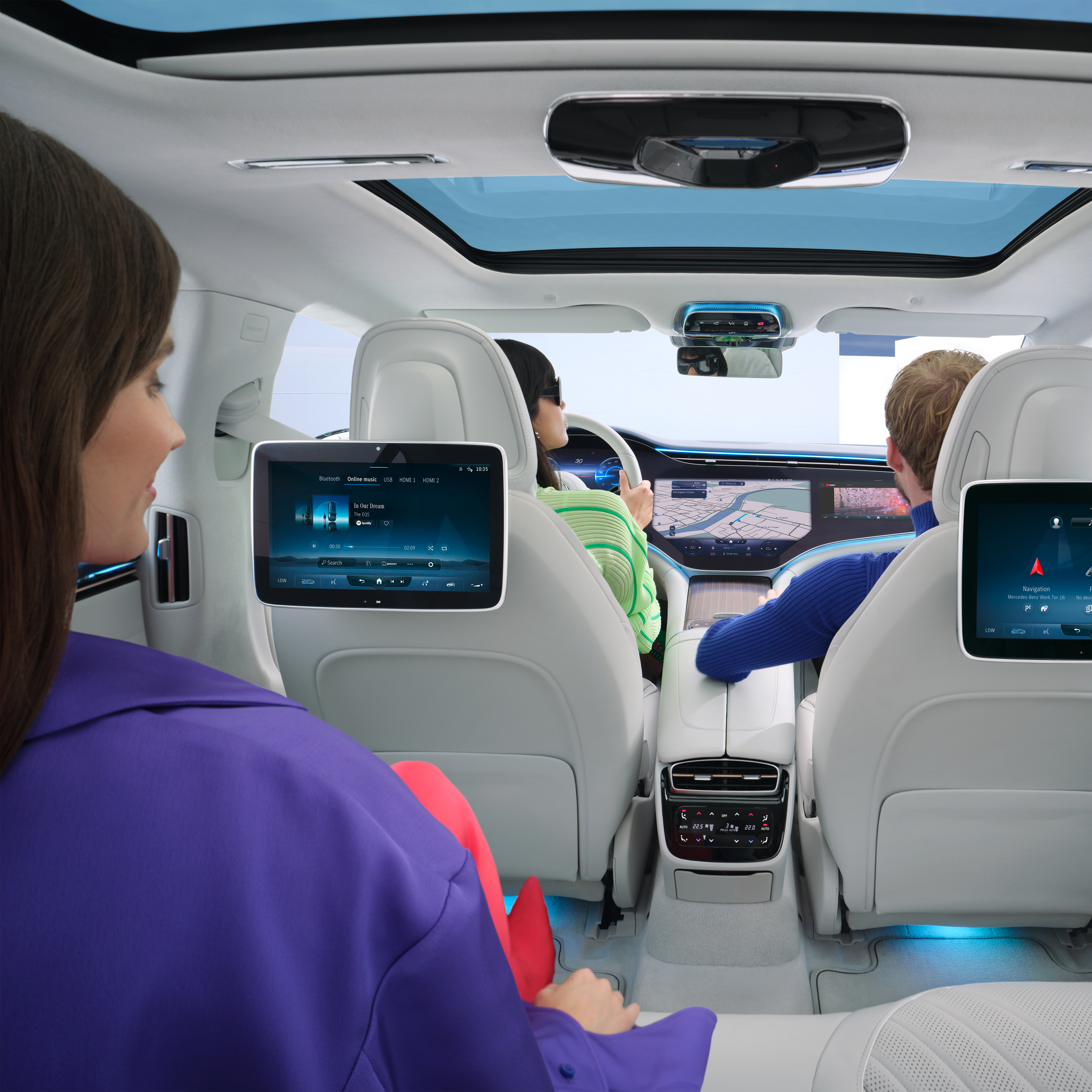 Multimedia & Entertainment | Mercedes-Benz Multimedia & Entertainment in una Mercedes-Benz.