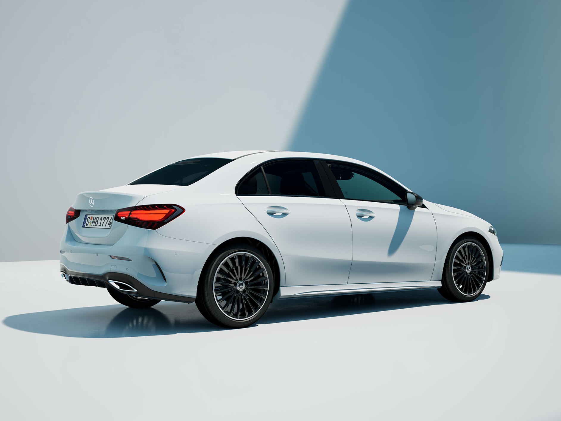 Organizza un test drive con la Mercedes-Benz Classe A presso il concessionario più vicino a te.