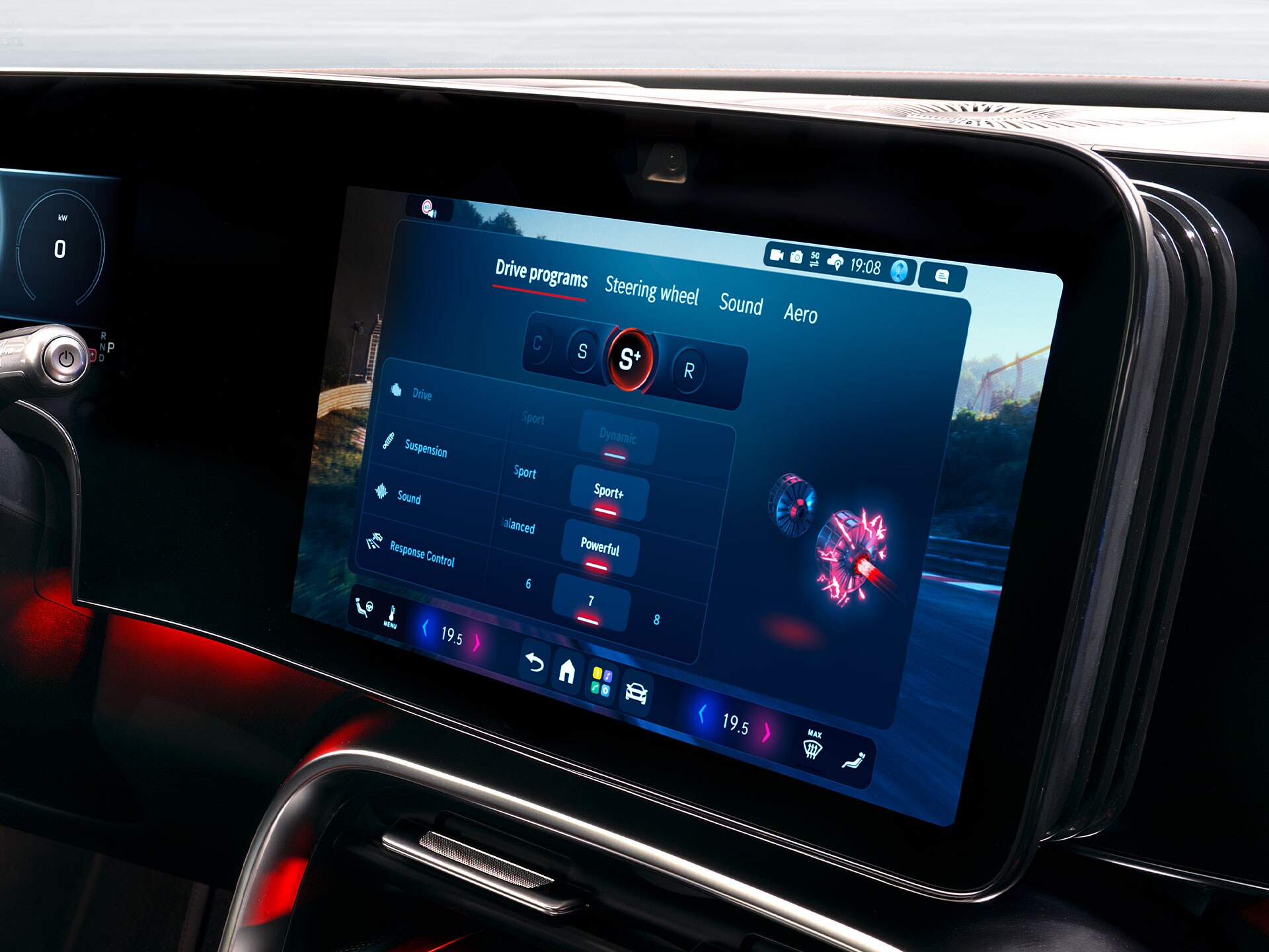 L'MB.OS della nuova GT Coupé 4 porte di Mercedes-AMG.