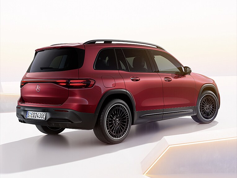 L'esterno del SUV compatto elettrico Mercedes-Benz EQB.