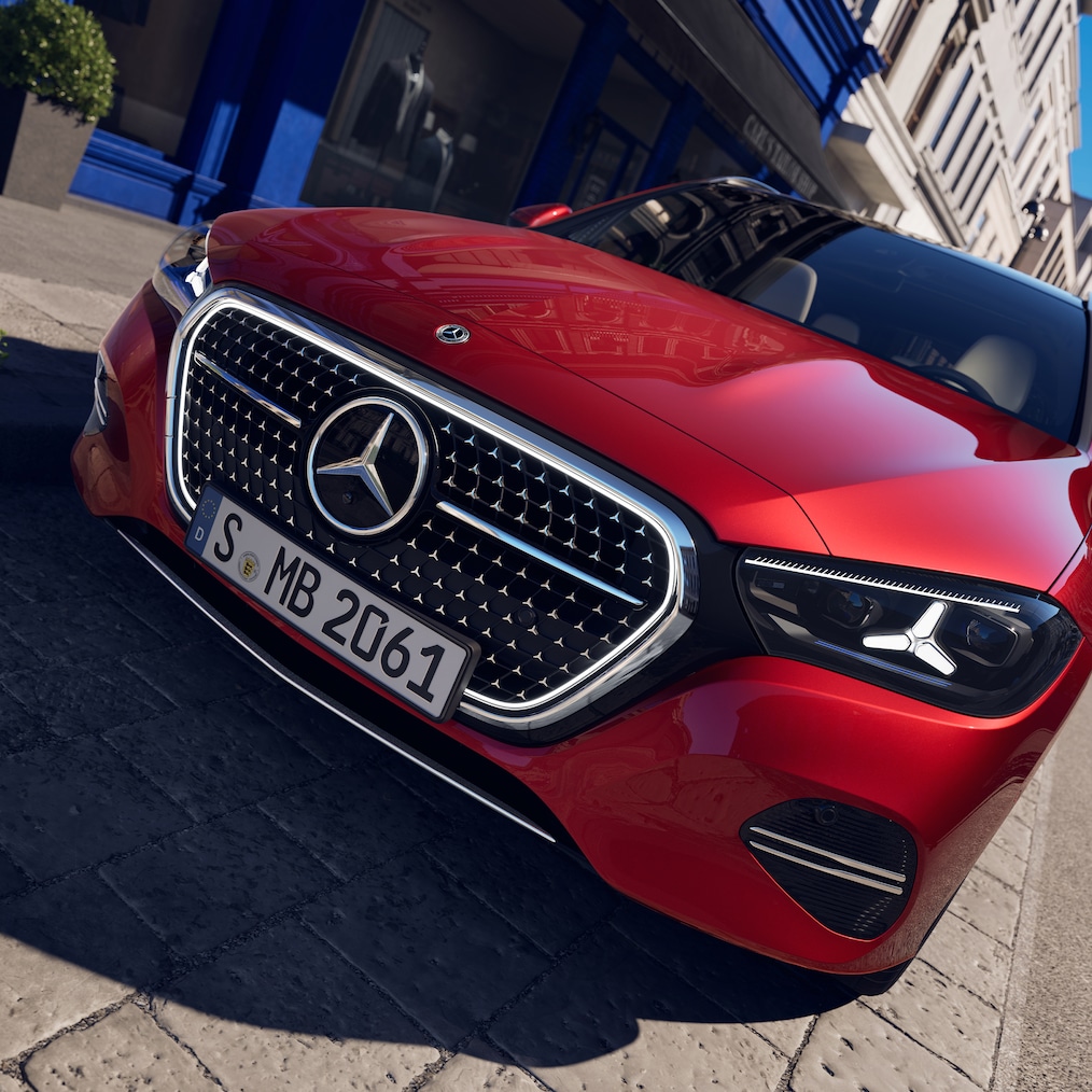 La parte anteriore della nuova Classe C Station Wagon di Mercedes-Benz.