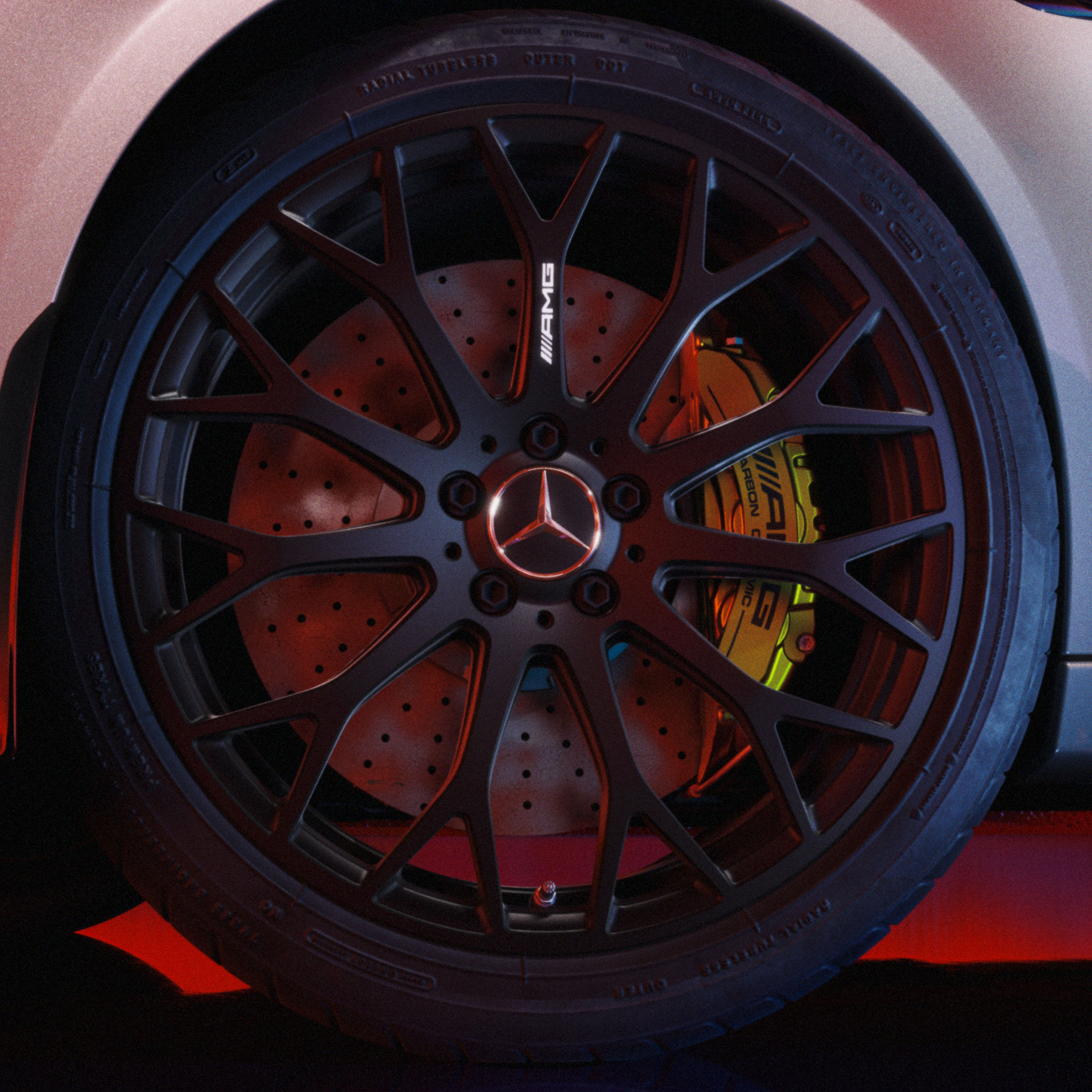 Primo piano del cerchio fucinato AMG RZT sulla Mercedes-AMG C 63 S E PERFORMANCE.