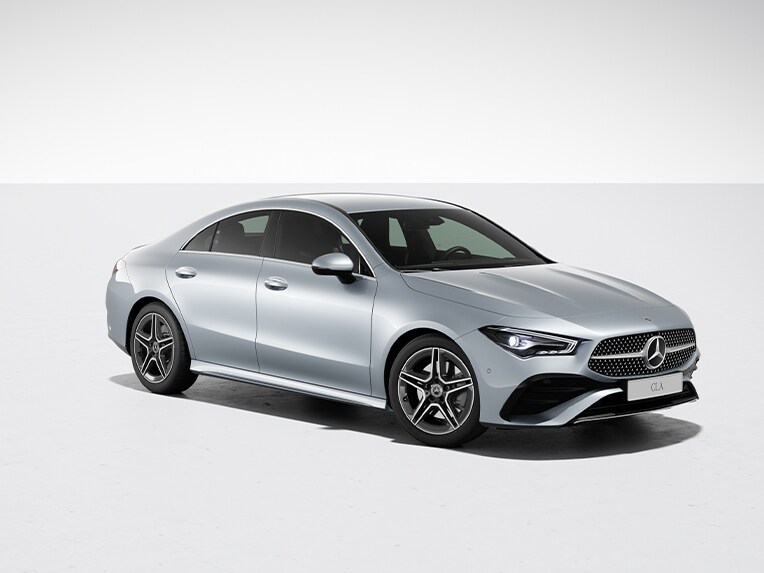 Mercedes-Benz CLA Coupé nella versione di allestimento AMG Line.