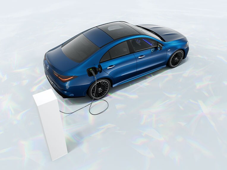 Mercedes-Benz CLA Coupé nella versione ibrida plug-in.