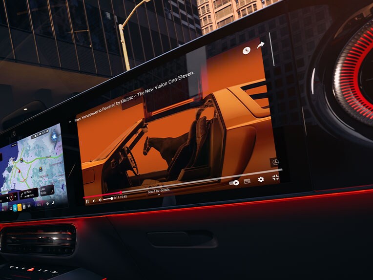 Gli interni della nuova CLA di Mercedes-Benz con MBUX Superscreen.