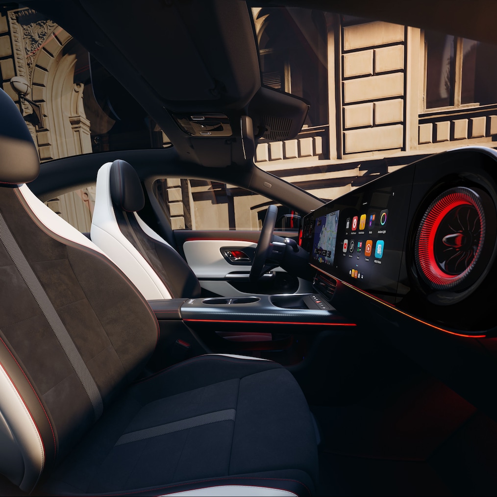 Gli interni della Mercedes-Benz CLA C174 con MBUX Superscreen e sedili sportivi.