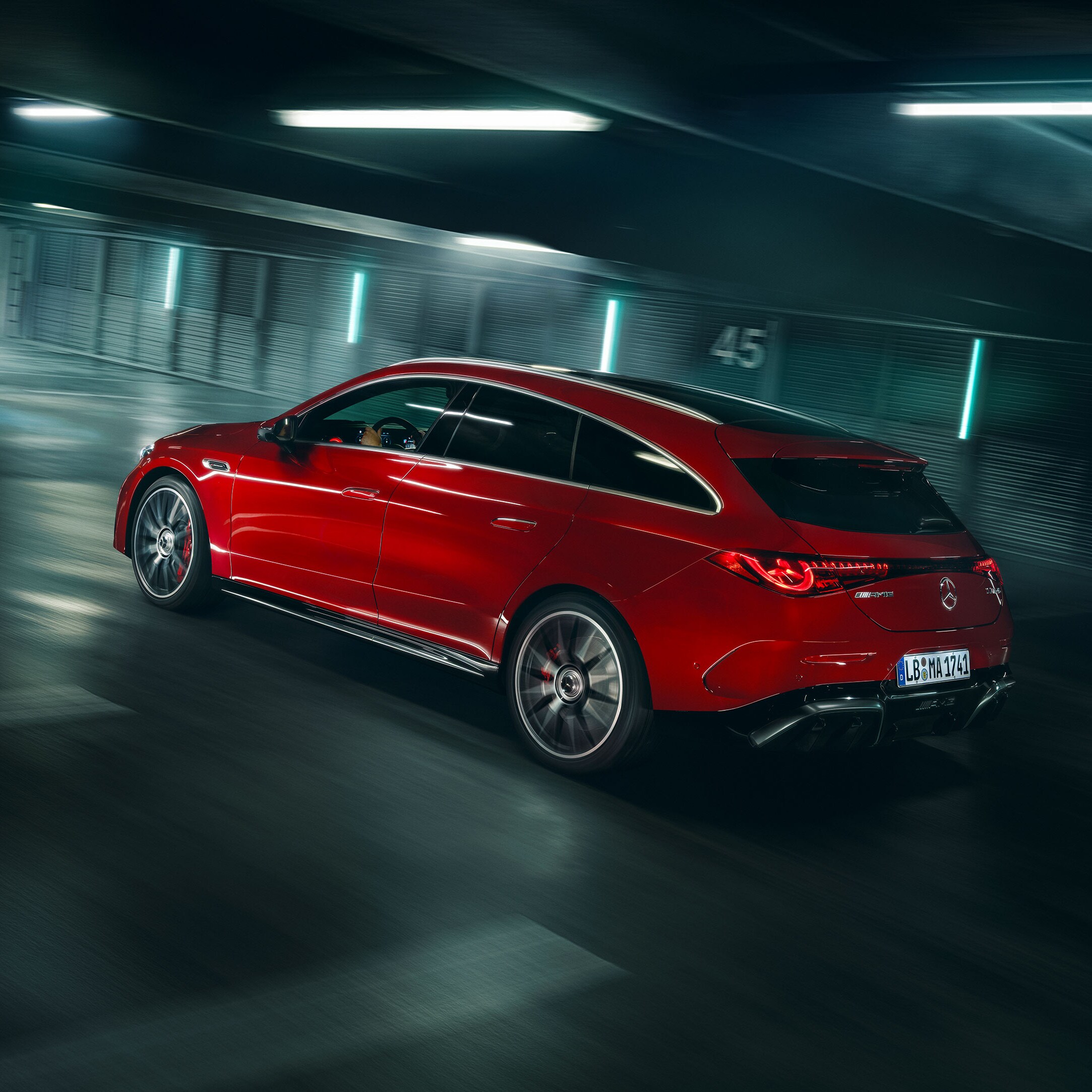Le prestazioni di Nuova CLA 45 4MATIC+ Shooting Brake elettrica.
