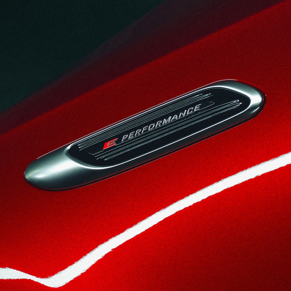 Il motore AMG della nuova Mercedes-AMG CLA 45 4MATIC+ Shooting Brake electric.