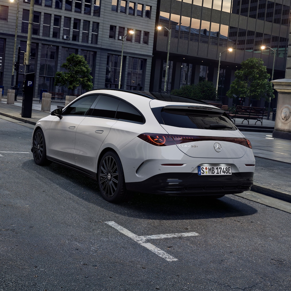 Il design posteriore della CLA Shooting Brake electric.