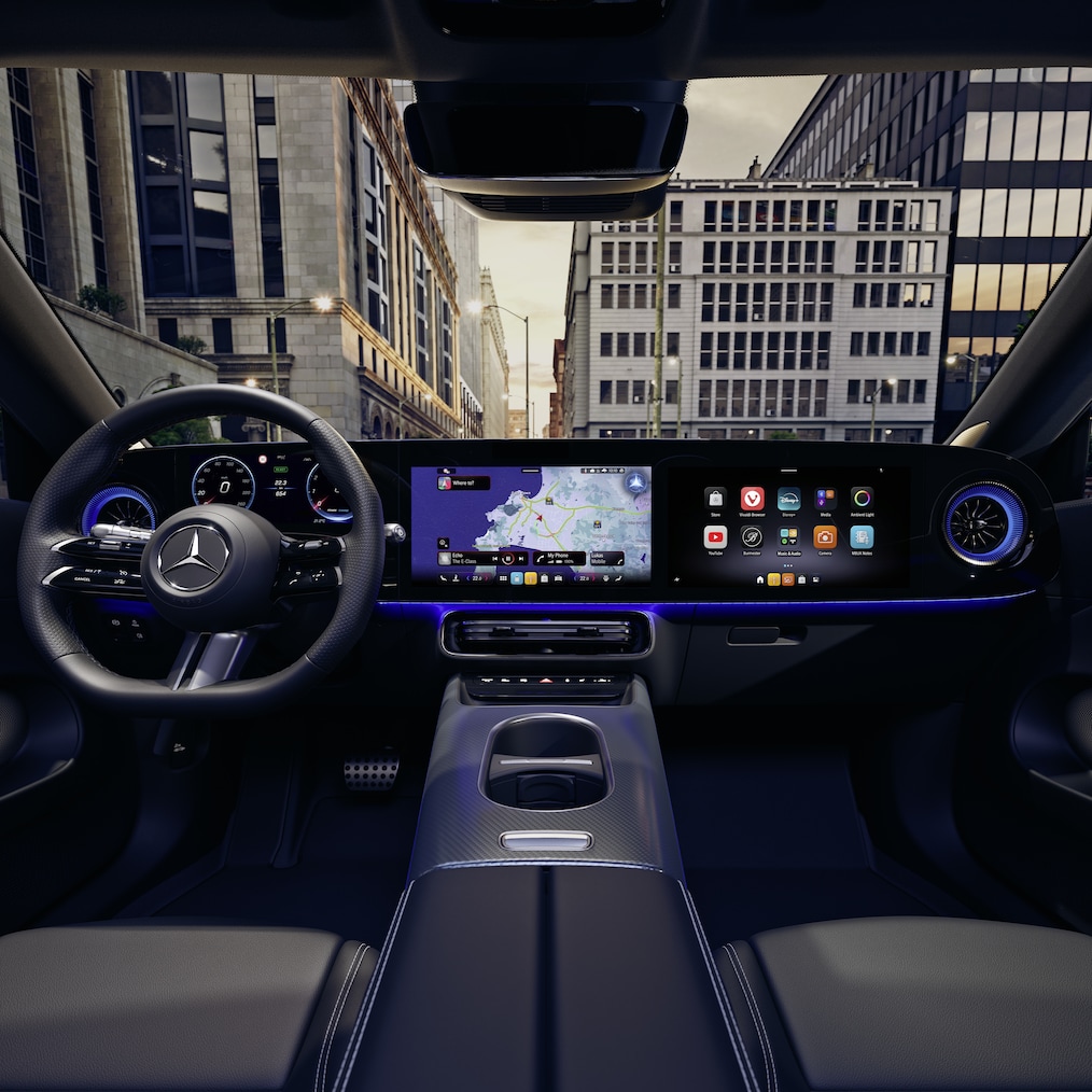 Il nuovo cockpit con MBUX Superscreen negli interni della nuovissima CLA Shooting Brake.
