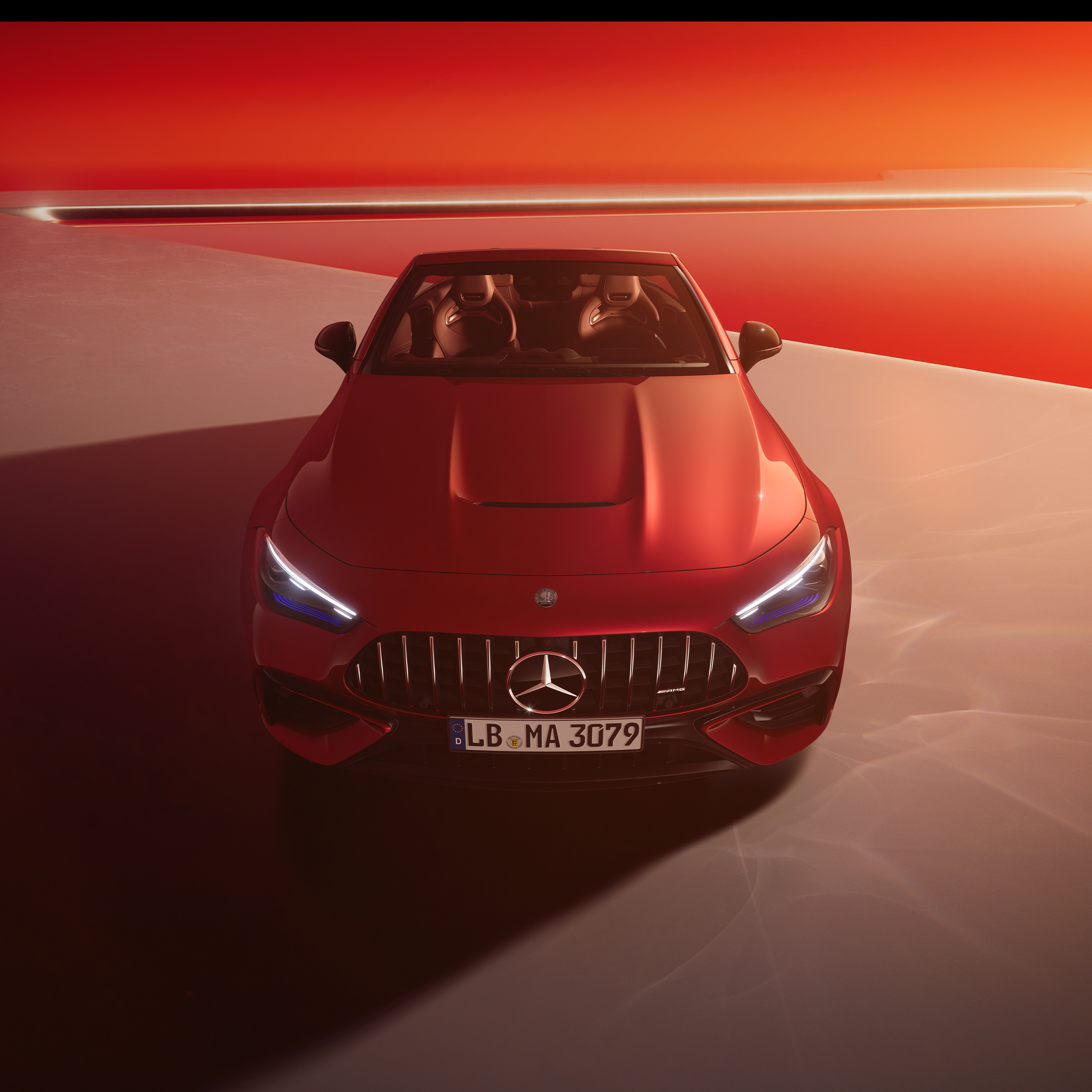 Vista anteriore della Mercedes-AMG CLE 53 4MATIC+ Cabrio.