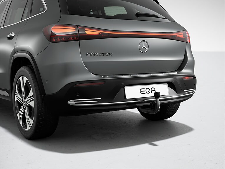 Il dispositivo di traino con stabilizzazione del rimorchio ESP® della Mercedes-Benz EQA.