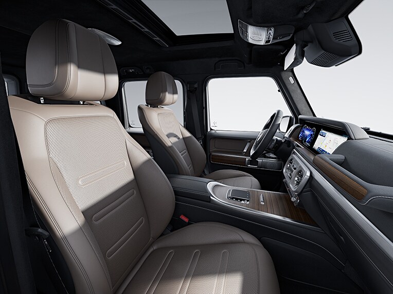 Mercedes-Benz Classe G completamente elettrica con equipaggiamento EXCLUSIVE Line nell’abitacolo.