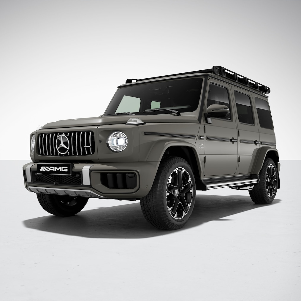 Vista frontale di tre quarti della Mercedes-AMG G 63 con pacchetto AMG Offroad PRO.