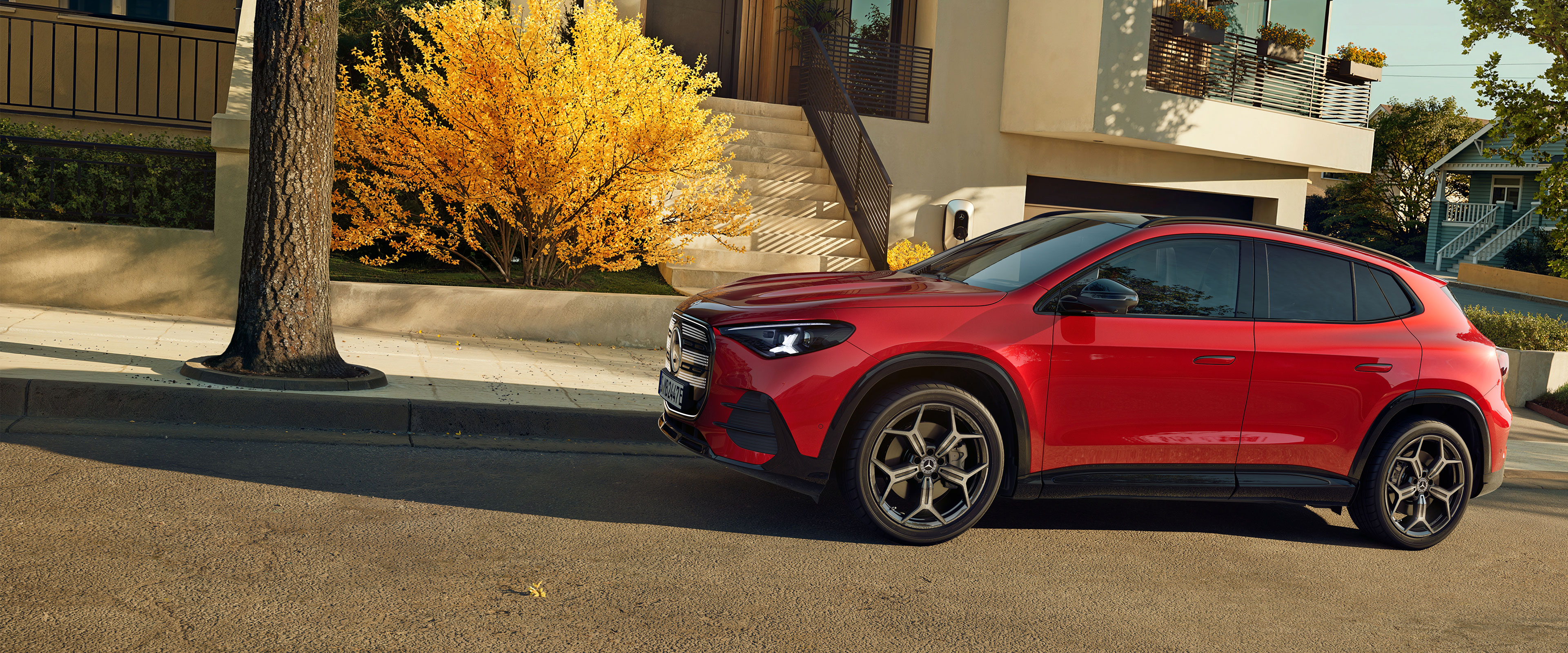 GLA elettrica | Mercedes-Benz Nuova GLA 100% elettrica di colore rosso