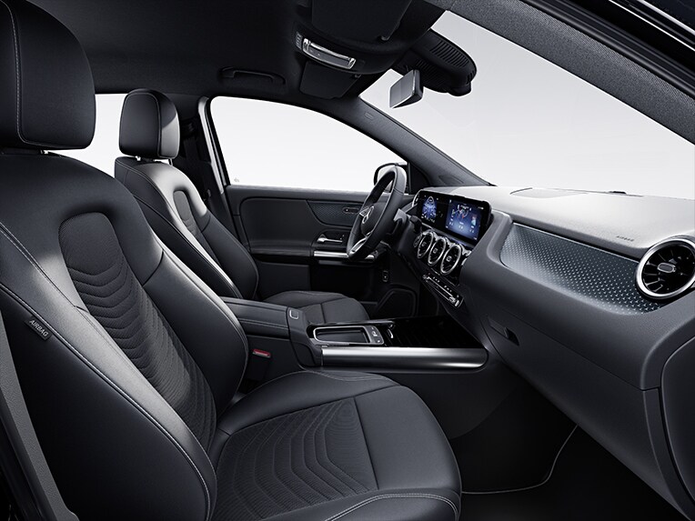 La Mercedes-Benz GLA nella linea di equipaggiamento Progressive.