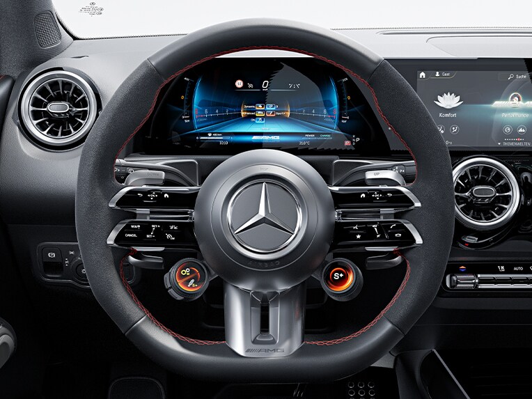 Il volante AMG Performance in pelle nappa/microfibra MICROCUT della Mercedes-AMG GLB.