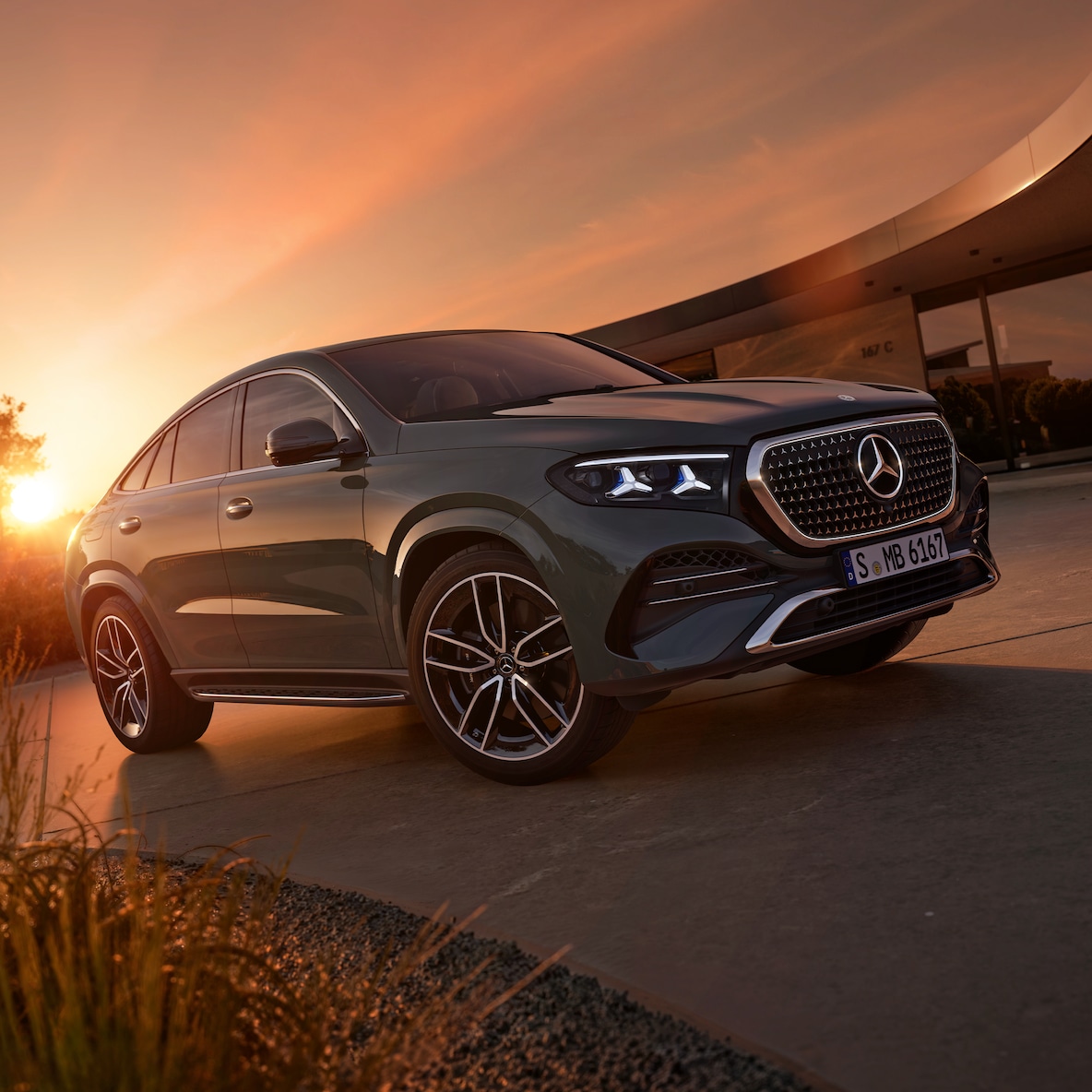 Gli esterni sportivi del nuovo GLE Coupé di Mercedes-Benz.