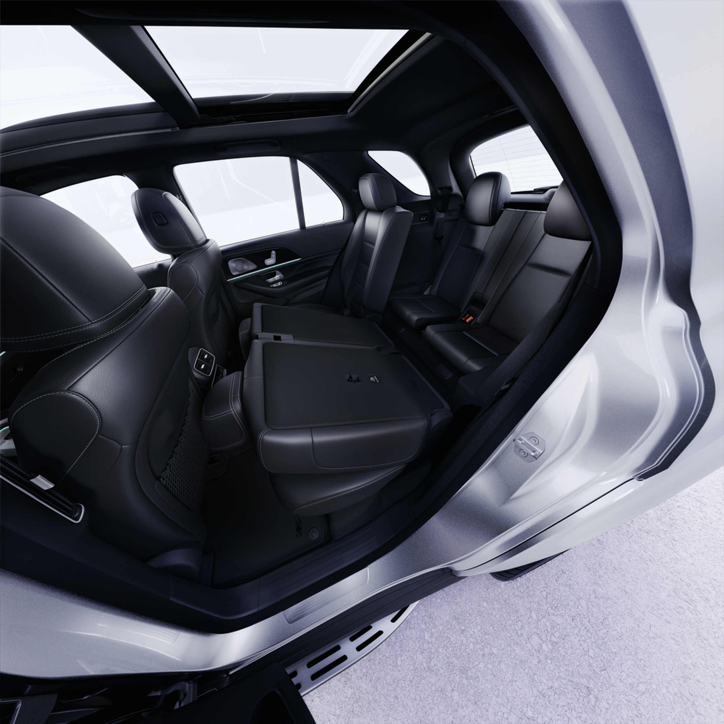 Gli interni della Mercedes-Benz GLE.