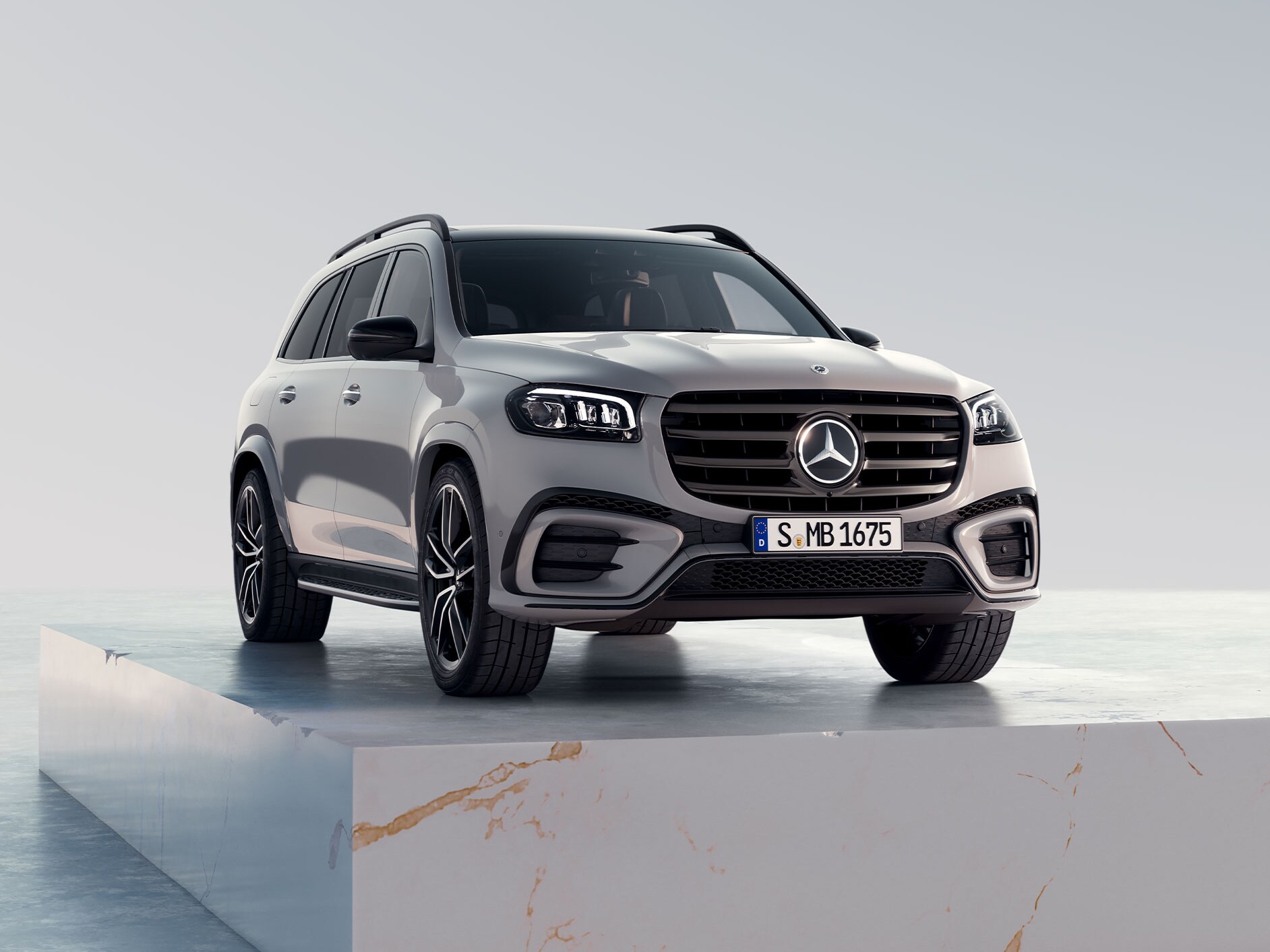 La Mercedes-Benz GLS con il leasing.
