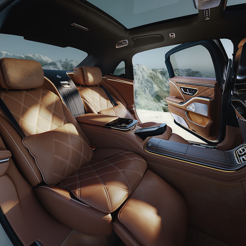 Il vano posteriore First-Class della nuova Mercedes-Maybach Classe S.