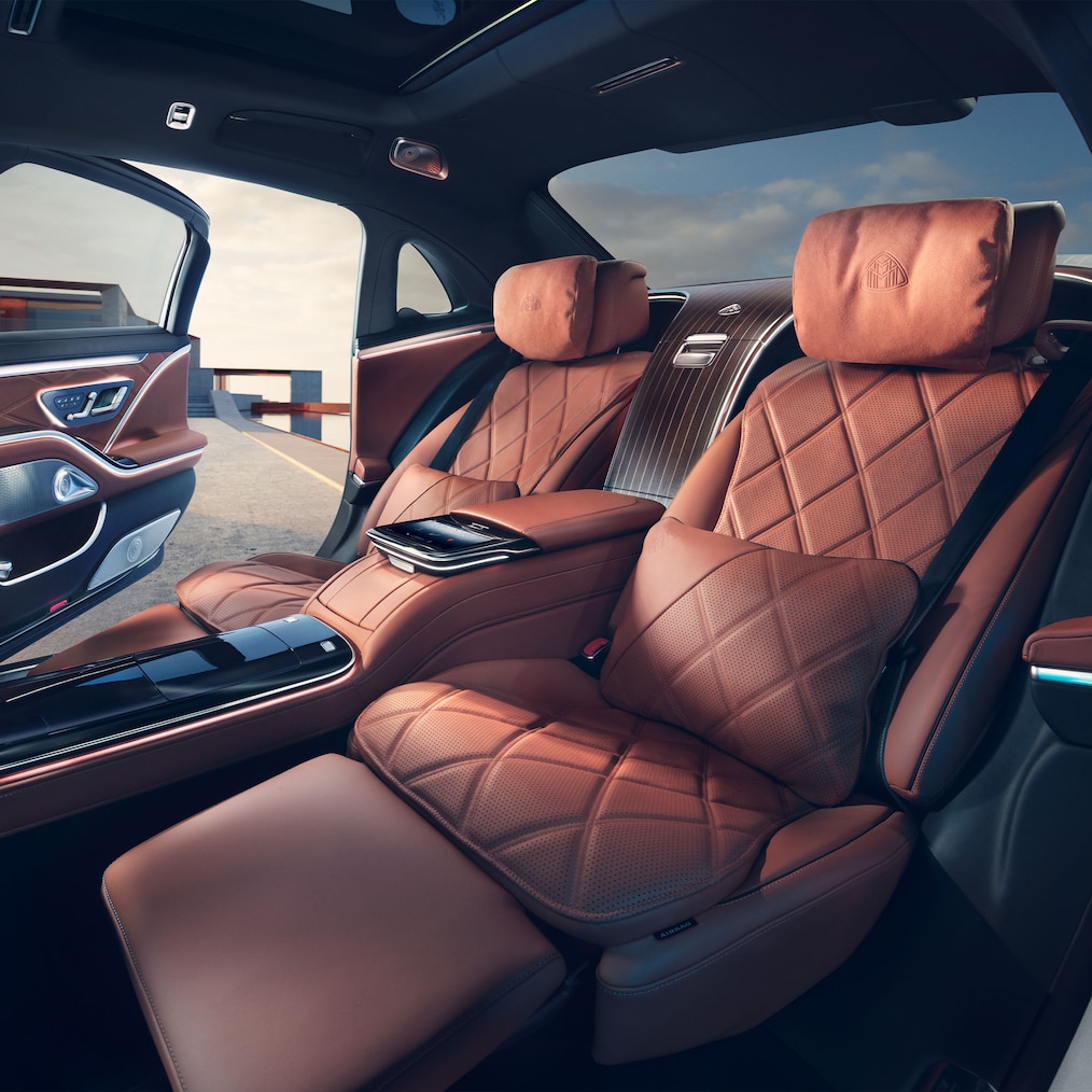 Il vano posteriore con sedile Executive della Classe S di Mercedes-Maybach.