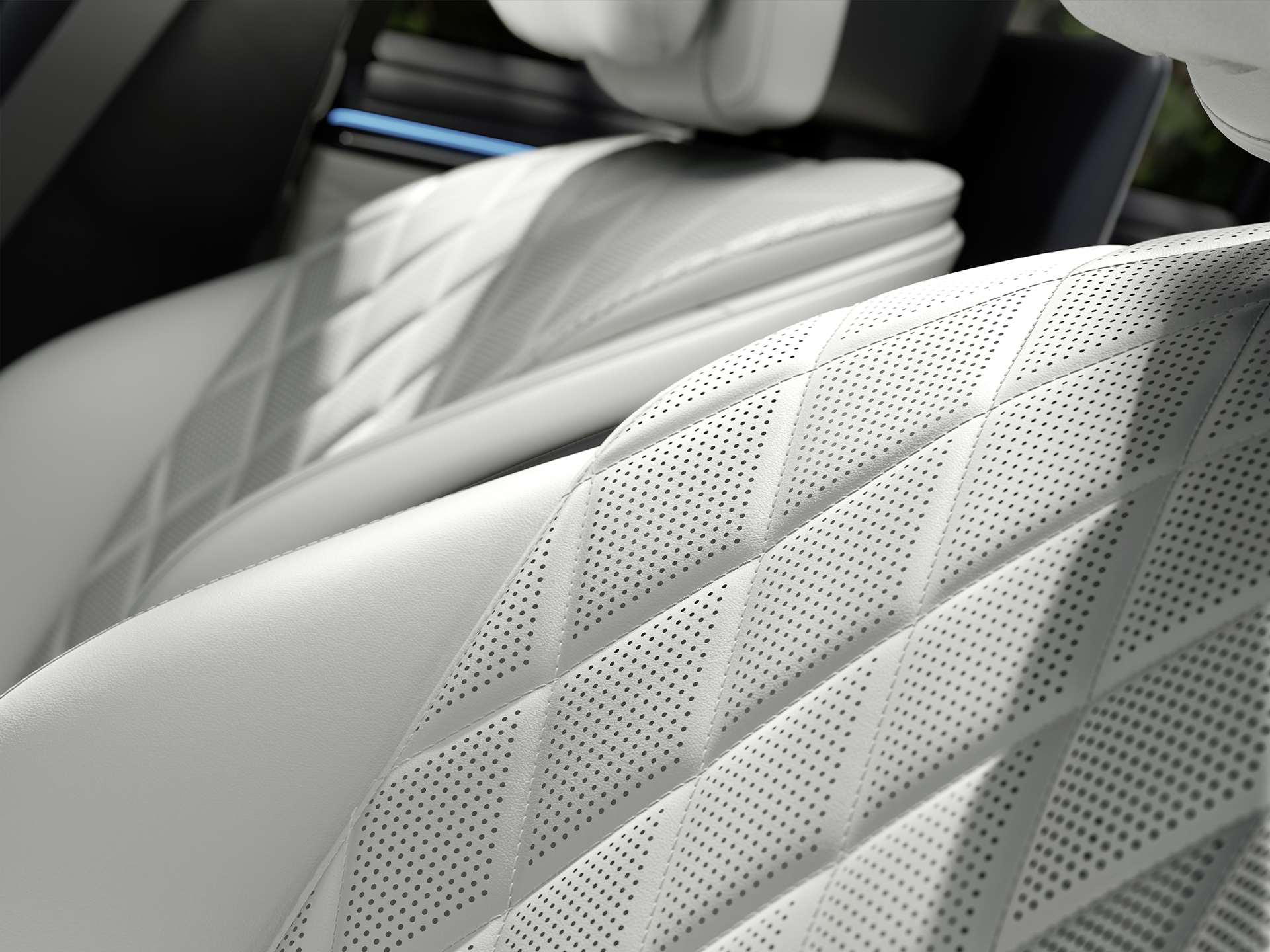 MANUFAKTUR | Classe S Berlina | Mercedes-Benz La nuova Mercedes-Benz Classe S Berlina con soluzioni MANUFAKTUR vista di lato.