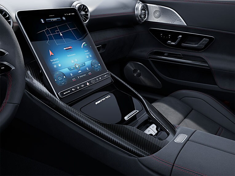 Gli elementi decorativi MANUFAKTUR in fibra di carbonio della Mercedes-AMG SL Roadster.