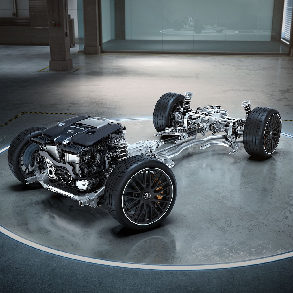 Catena cinematica della Mercedes-AMG SL Roadster nell'area engineering.