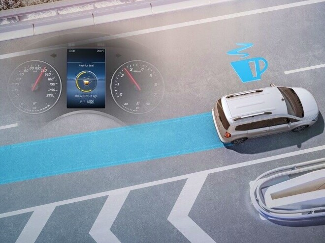 L'ATTENTION ASSIST a bordo di Mercedes-Benz Classe T.