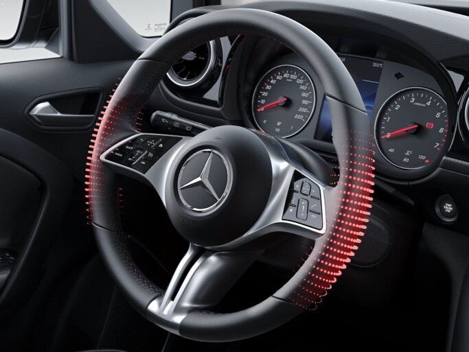 Il volante multifunzione riscaldato nella plancia di Mercedes-Benz Classe T.