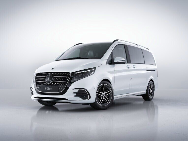Tipici elementi AMG e pregiati dettagli aumentano il carattere sportivo e l'originalità del veicolo.