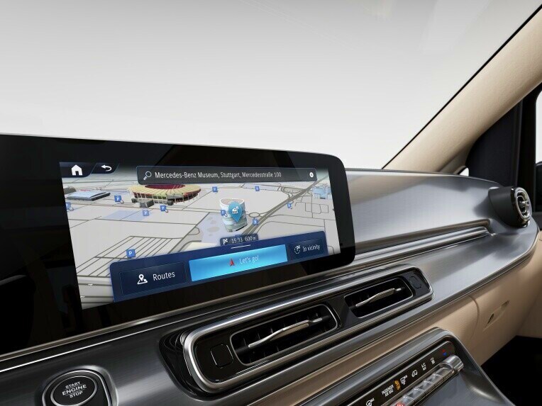 Risparmia tempo con la navigazione rapida su disco fisso e l’inserimento flessibile dei dati tramite touch control o immissione vocale.