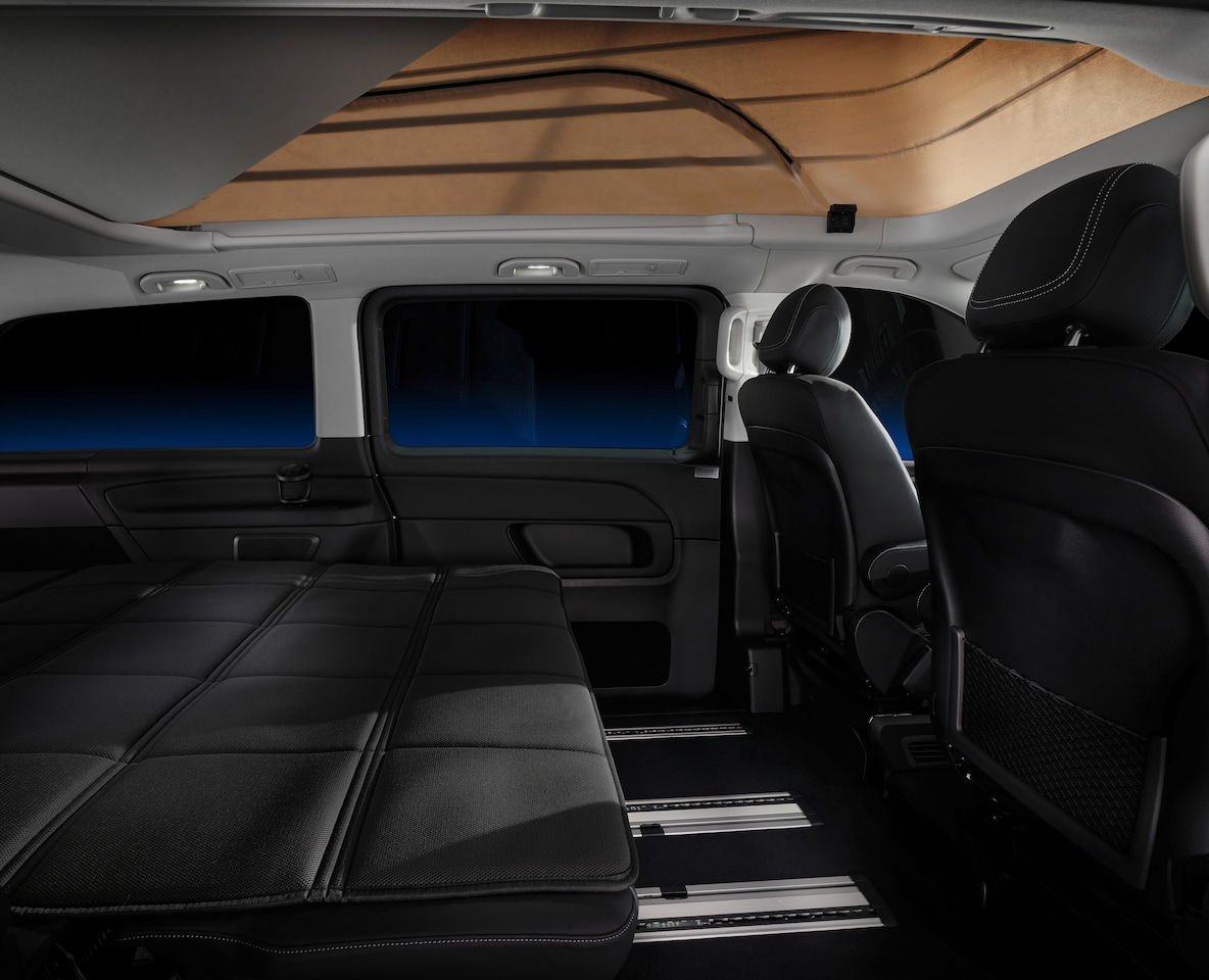 La panca a 3 posti trasformabile in una comoda cuccetta nella Classe V Marco Polo HORIZON.