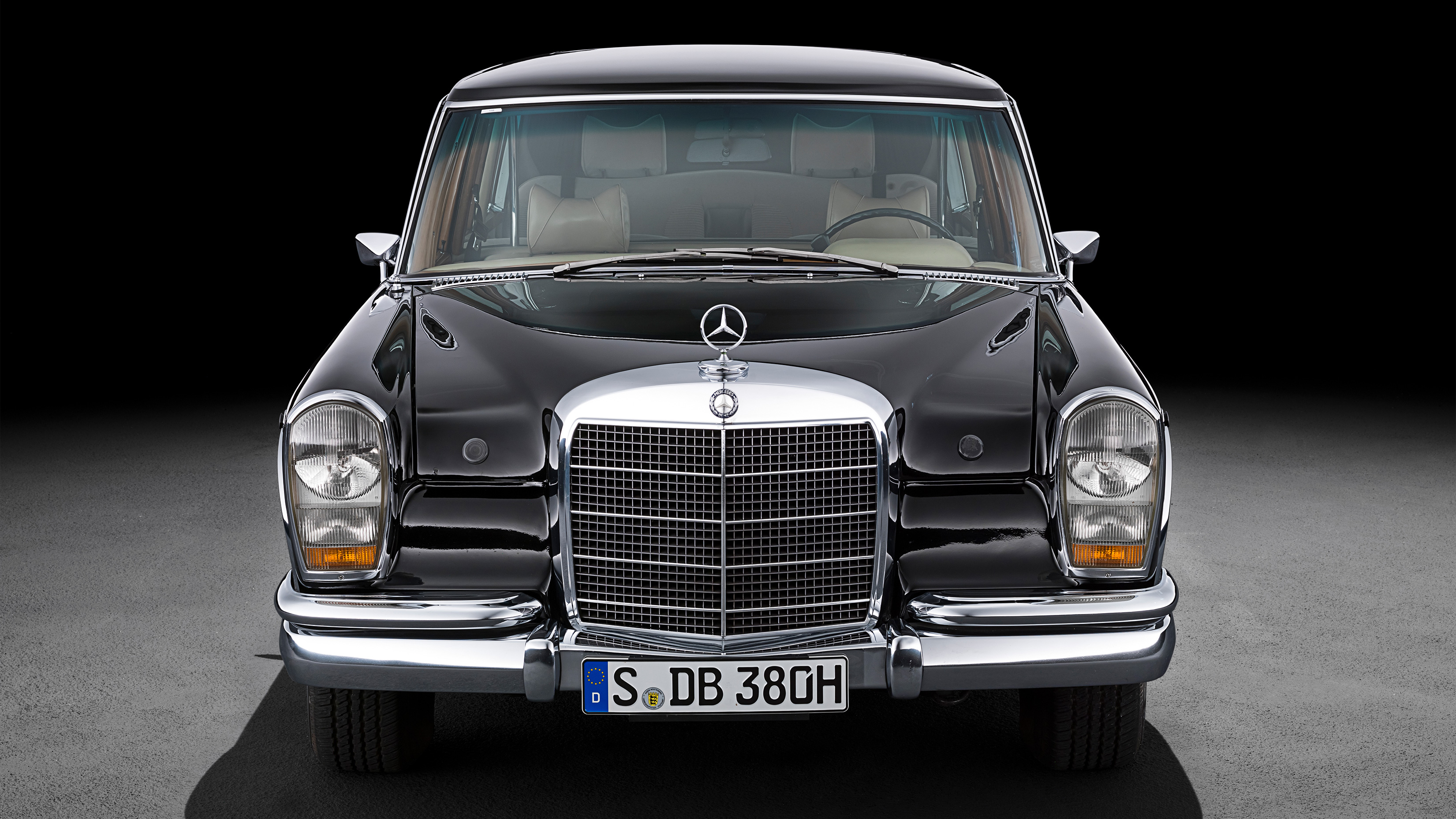 Design e Concept Car | Mercedes-Benz Mercedes-Benz 600 Pullmann con vista frontale