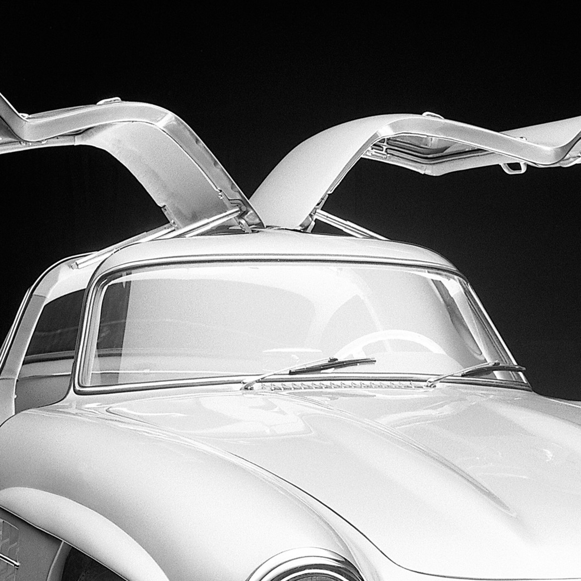 Mercedes-Benz 300 SL con le portiere aperte