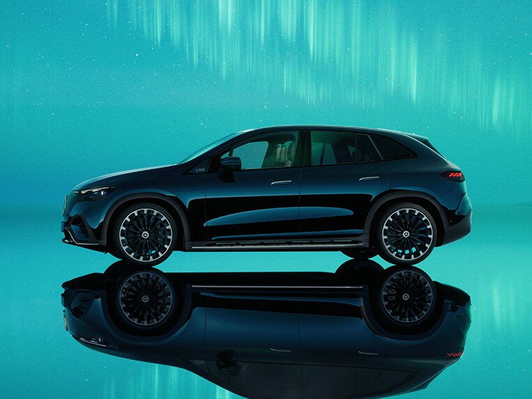 Nell'immagine, la nuova EQE SUV di Mercedes-Benz.