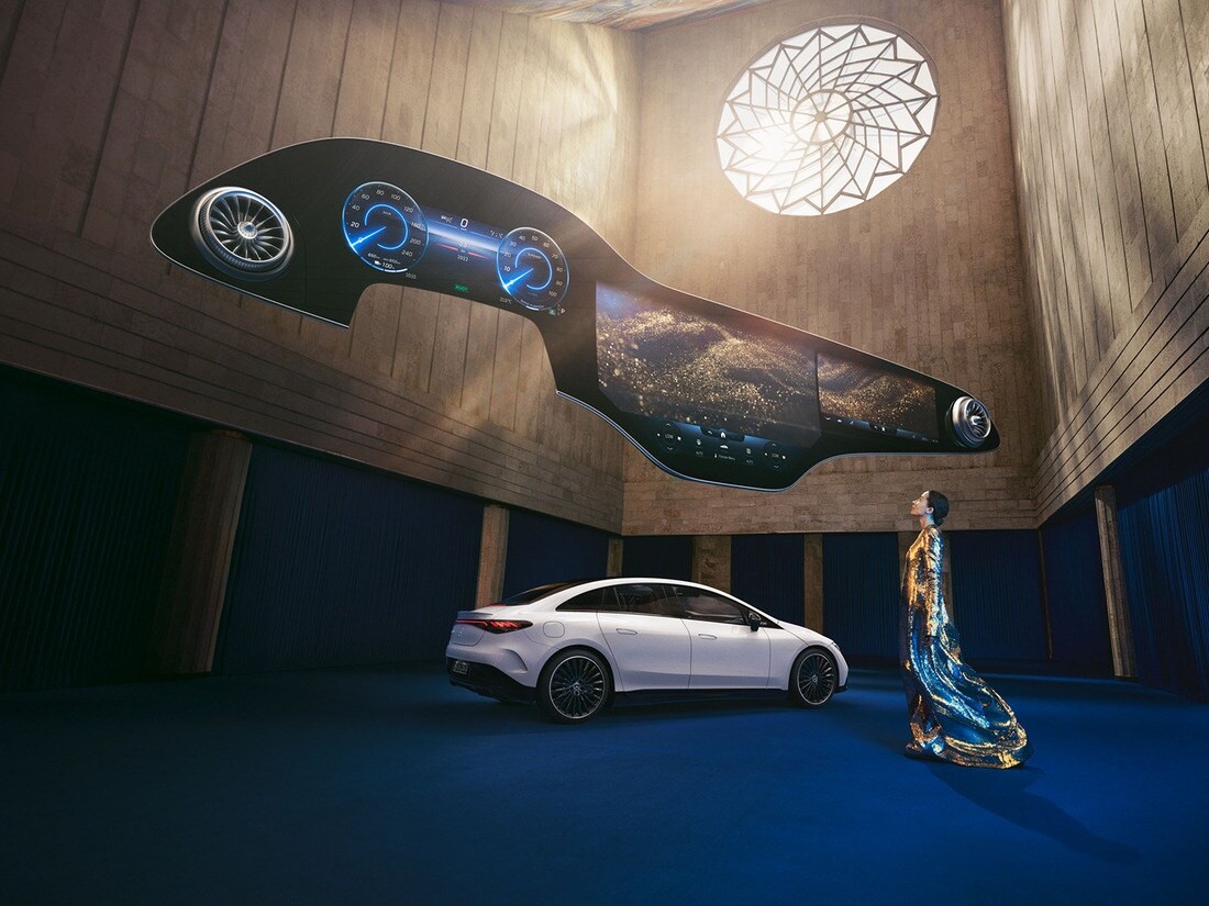 Mercedes-Benz Hyperscreen
