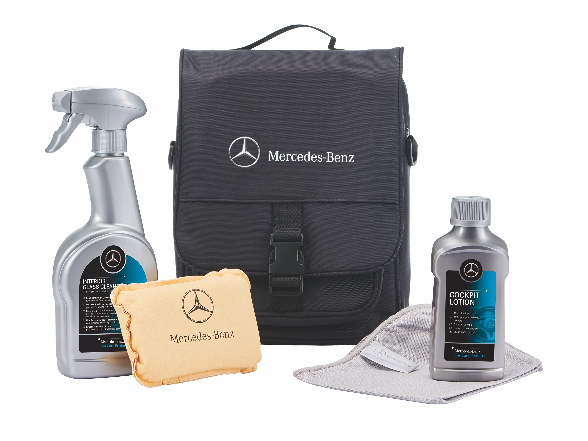 Il kit per la pulizia degli interni di Mercedes-Benz.