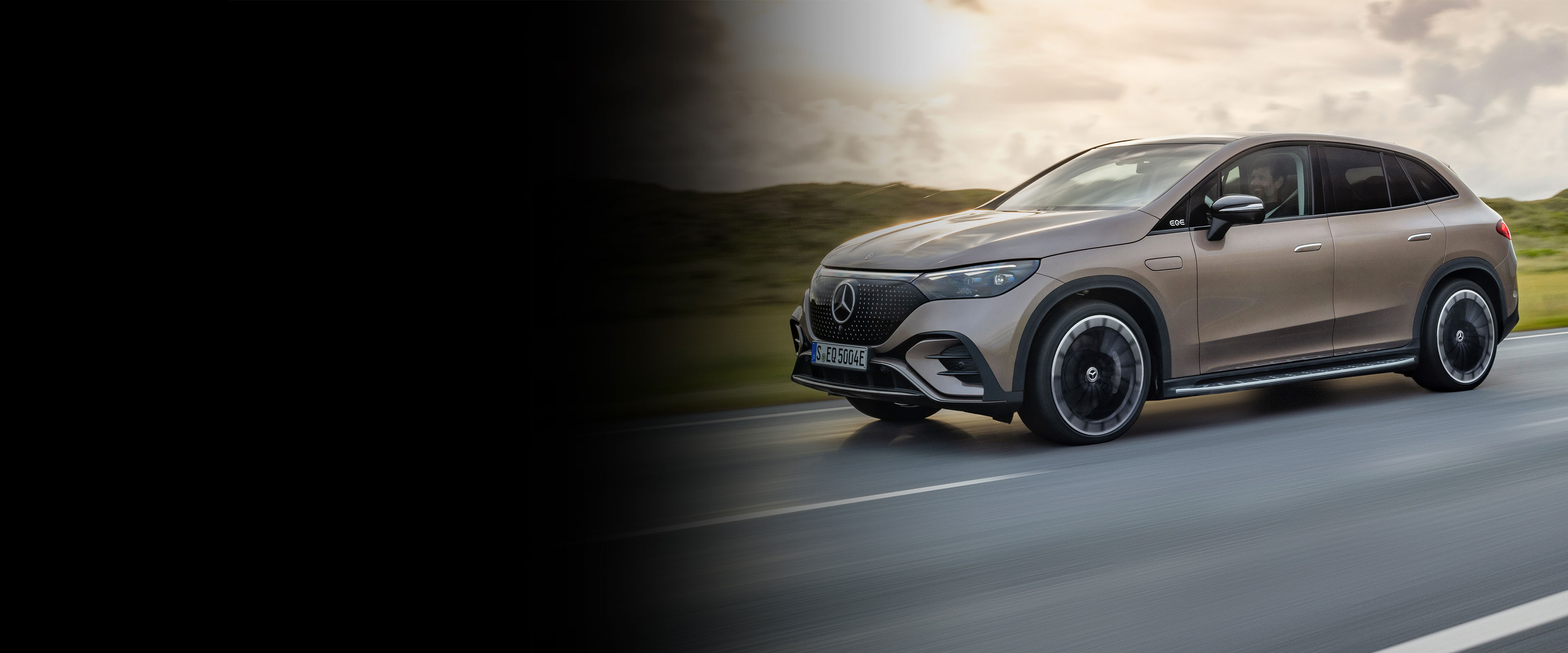 EQE 350+ | Sostenibilità | Mercedes-Benz La Mercedes-Benz EQE 350+ in vista laterale.