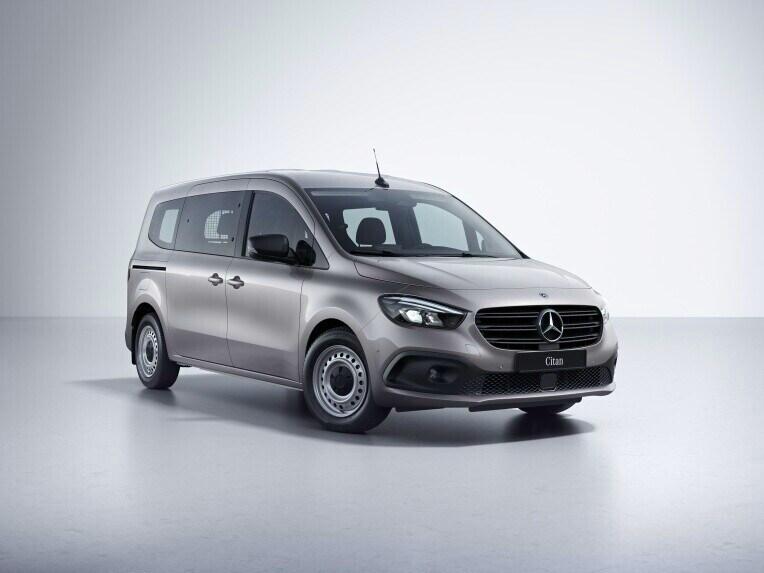 Mercedes-Benz Citan Furgone nella versione di allestimento Mixto.