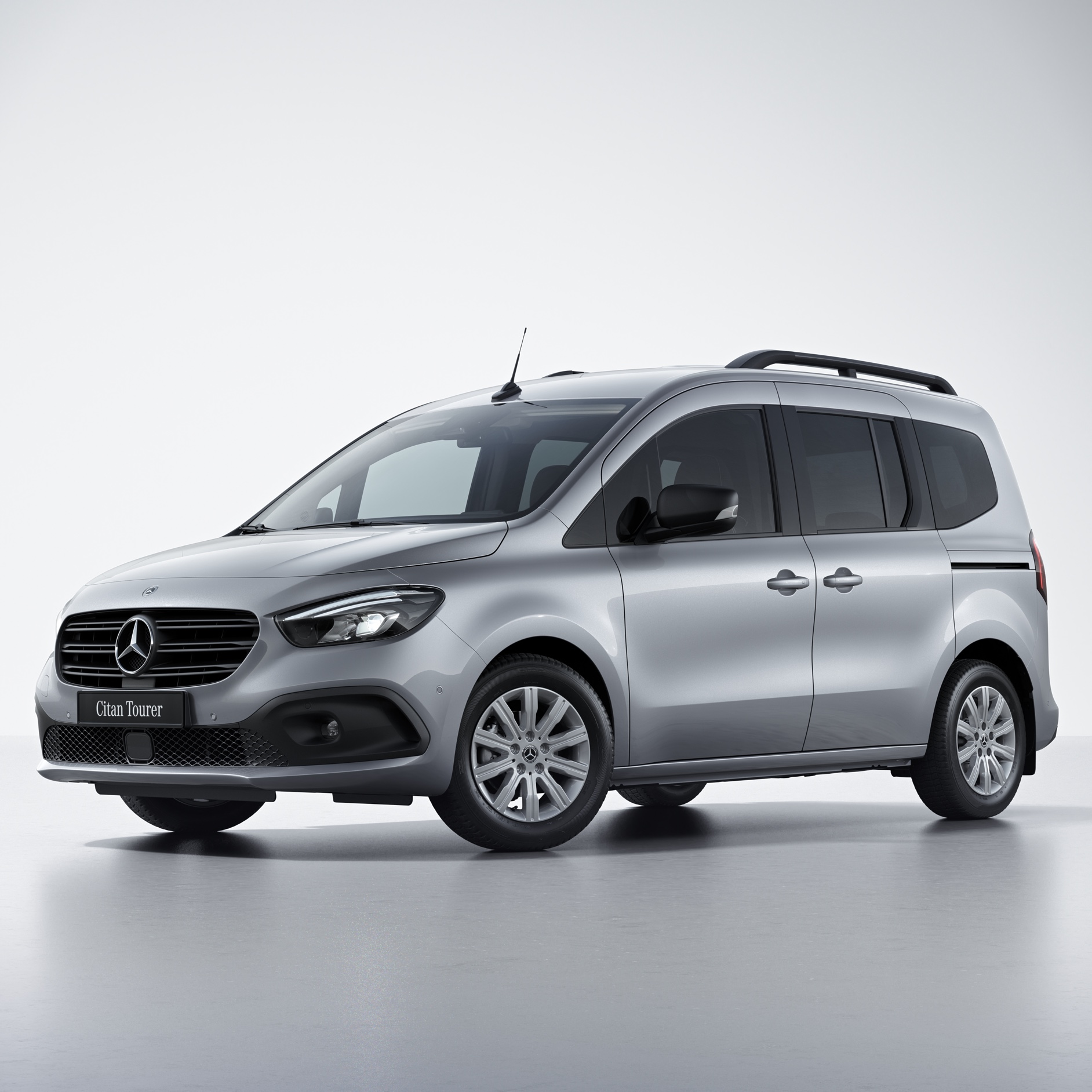 Digital Extras | Citan Tourer | Mercedes-Benz Connettività intelligente grazie ai Digital Extras a bordo di Mercedes-Benz Citan Tourer.