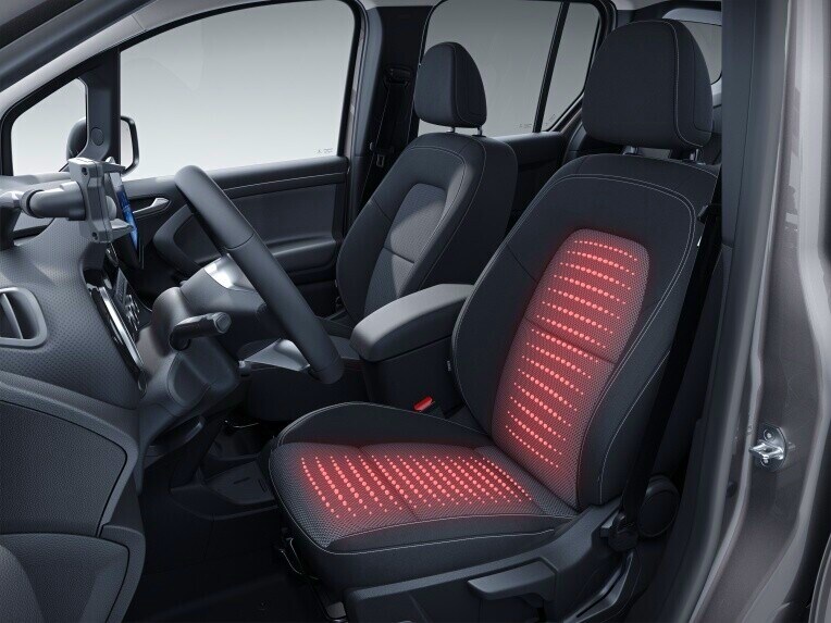 Il sedile lato guida riscaldabile a bordo di Mercedes-Benz Citan Tourer.