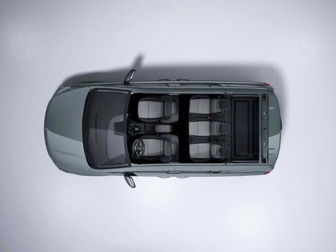 Mercedes-Benz Citan Tourer nella lunghezza Standard con divano posteriore FOLD & LOAD frazionabile 1/3 : 2/3.