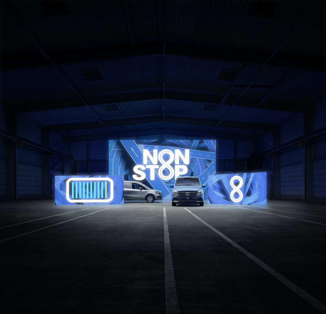 Modelli elettrici MErcedes-Benz Vans Due veicoli commerciali elettrici con sullo sfonodo la scritta Non Stop