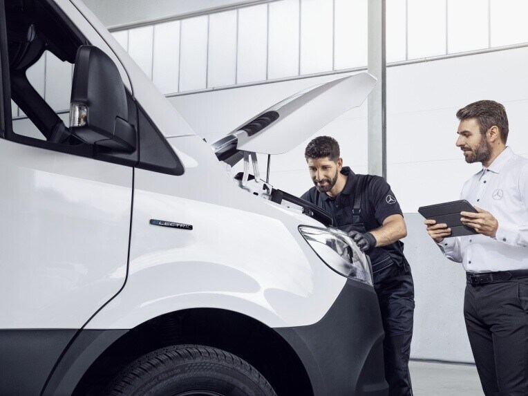 Il Pacchetto di Servizi integrato per il tuo Mercedes-Benz eSprinter Autotelaio.